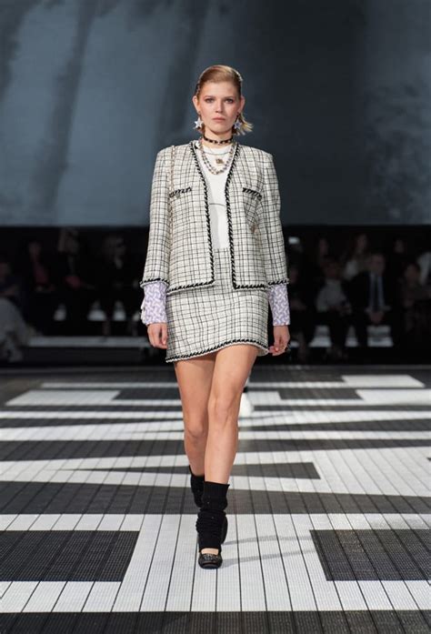 tweed chanel 19|chanel tweed jacket 2020.